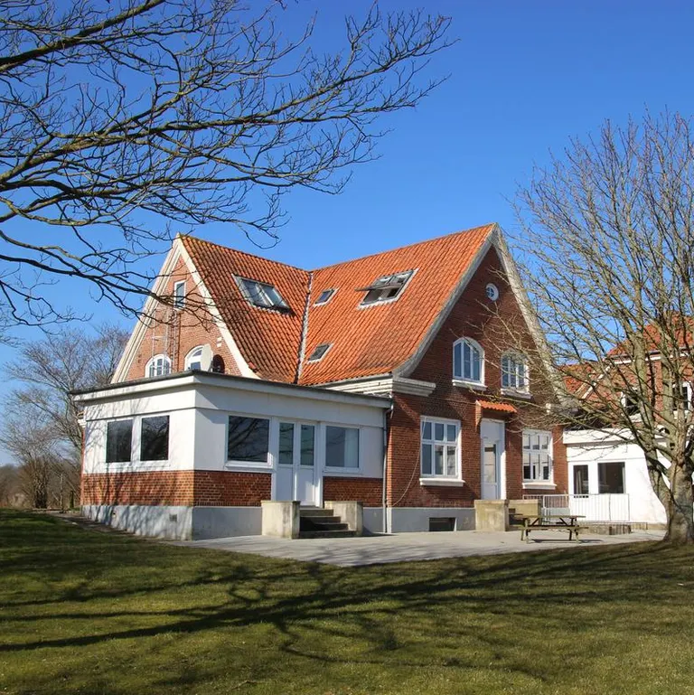 En af Struer Skolehjems bygninger